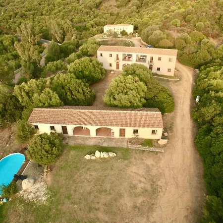 With Swimming-pool In Badesi, With Private Terrace Апарт-отель Бадеси